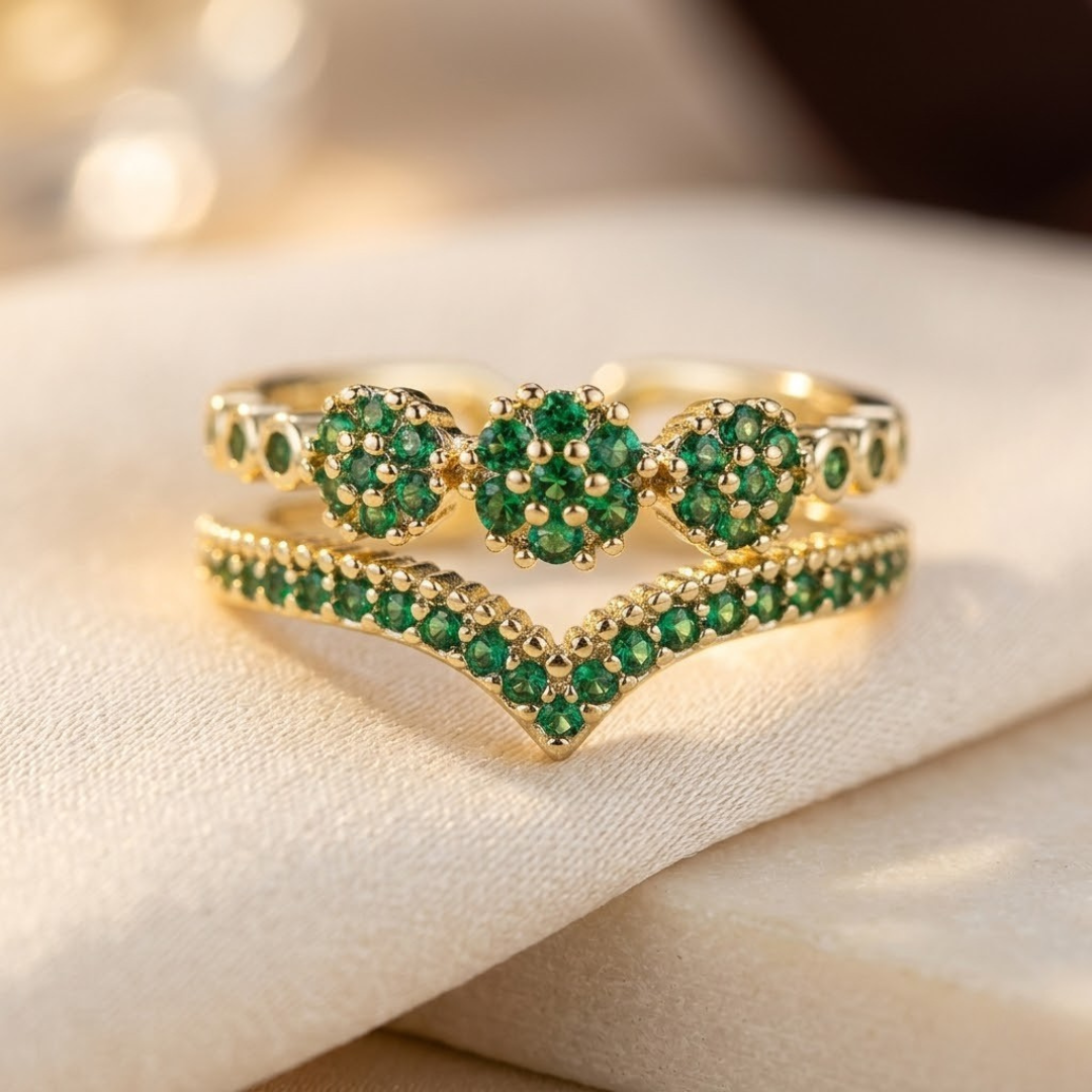 Anillo Racimo de Oro con Esmeraldas