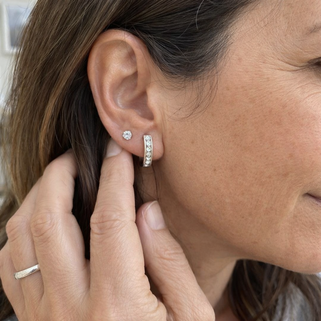 Dara Brillane Set de Aretes con Piedra