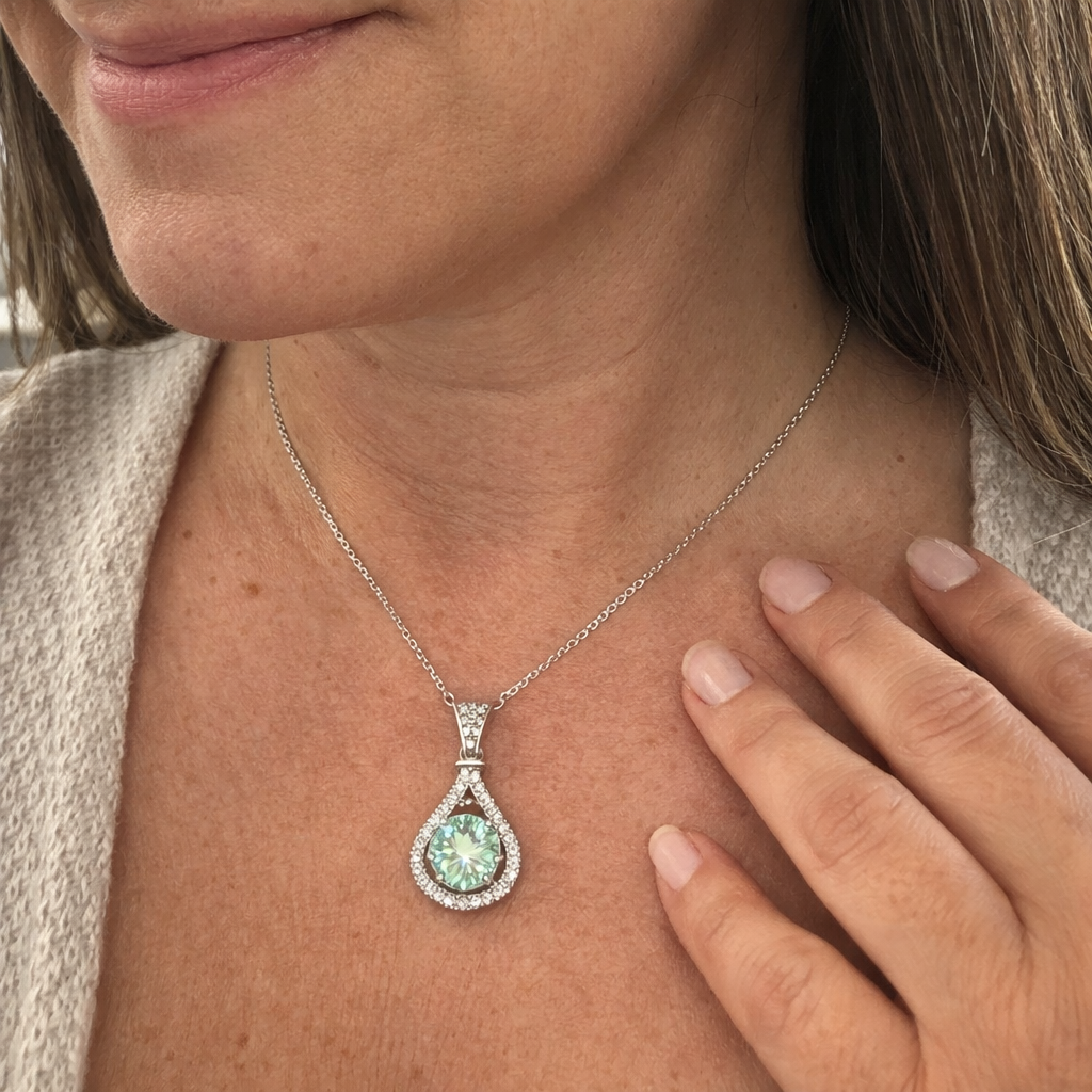 Alindra Voselle Collar