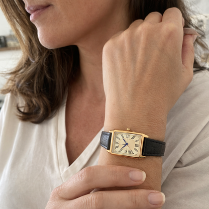 Vivelle Reloj Escudo
