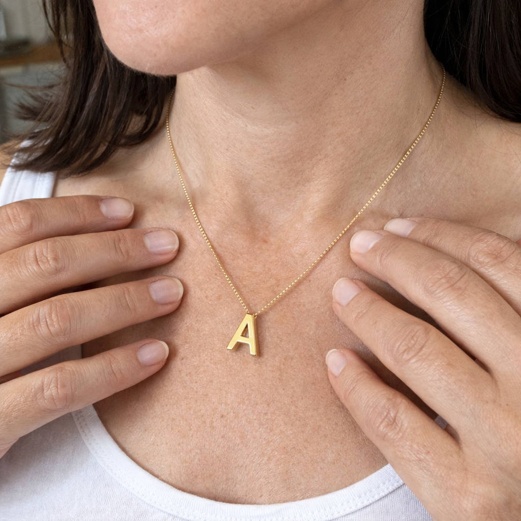 Collar con Inicial Letra de Amor