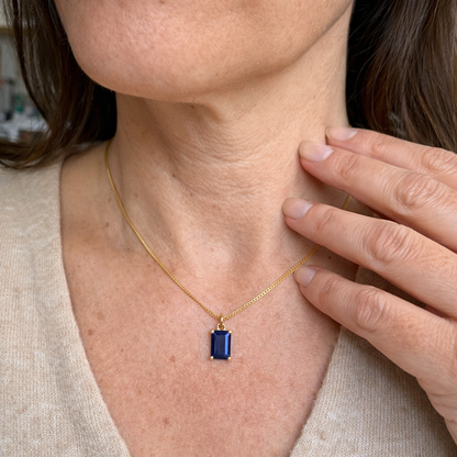 Collar con Dije de Zafiro Minimalista