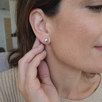 Aretes de Botón Bola Puerto