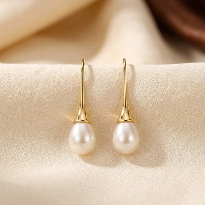 Aretes Colgantes de Oro con Perla