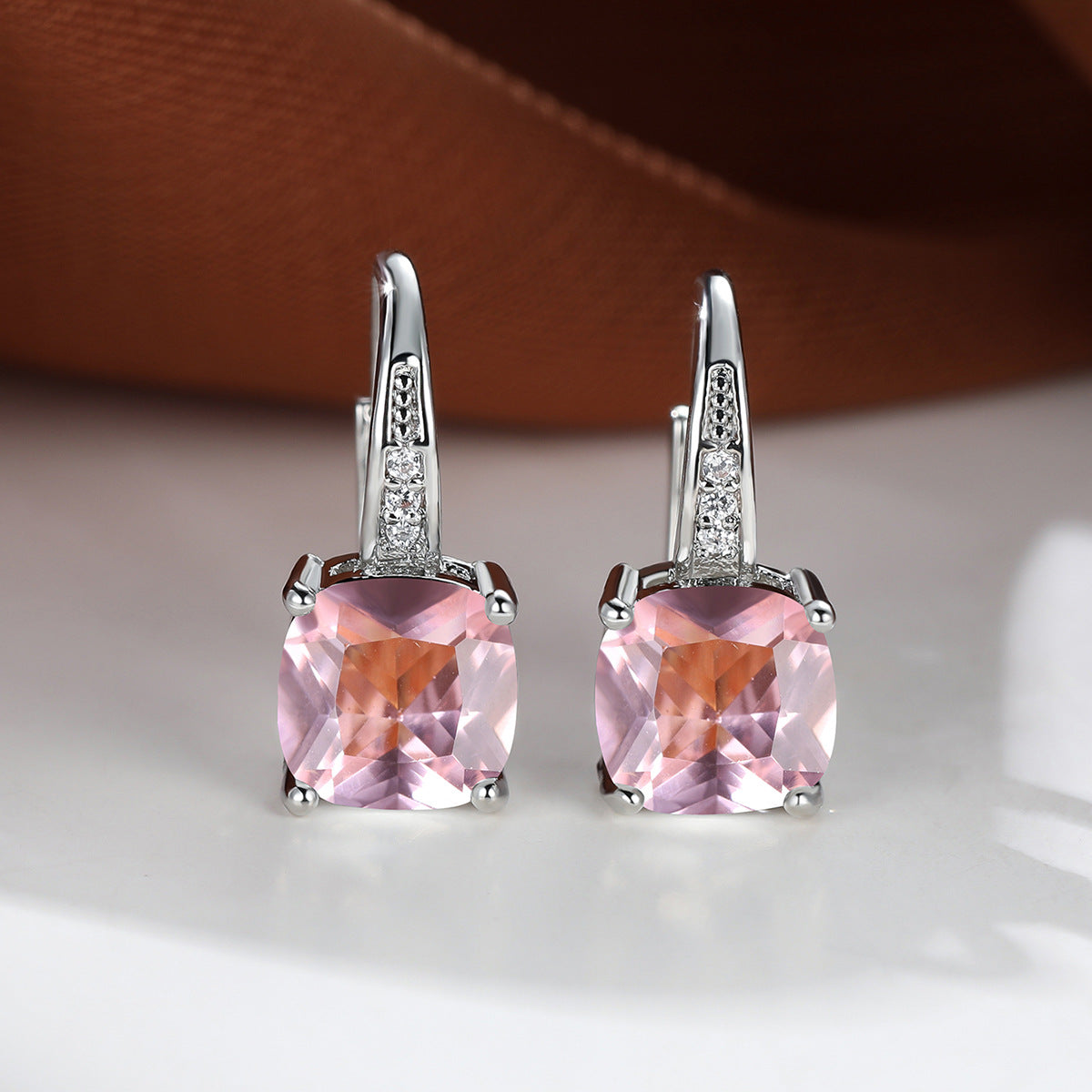 Aretes Argolla con Piedra Misteriosa