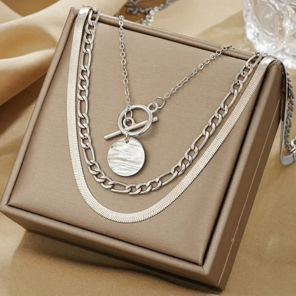 Savira Collar en Capas Moneda Grabada