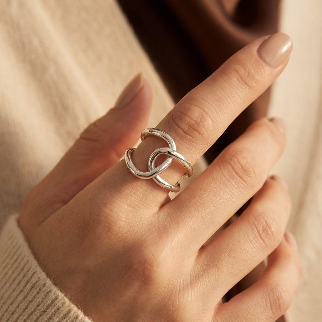 Anillo Abierto Entrelazado de Plata